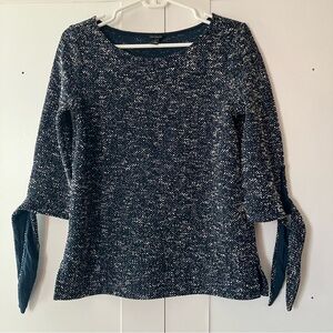 Chic Navy and White Knit Sweater
